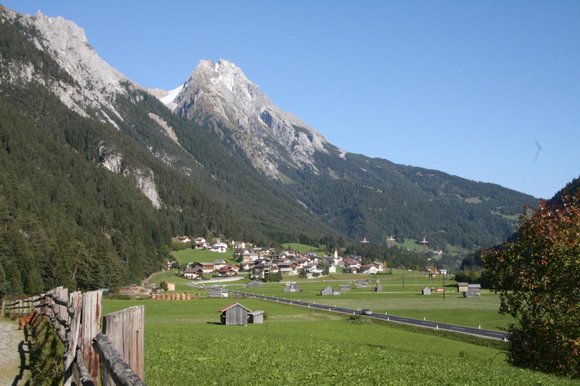 Hotel Traube Pettneu am Arlberg Dış mekan fotoğraf